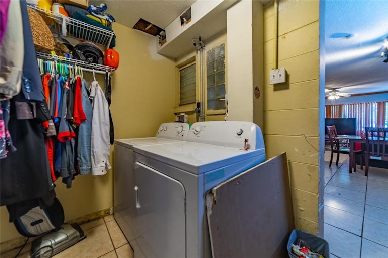 Photo 12 of 51 - 6704 50th Ave N, Saint Petersburg, FL 33709