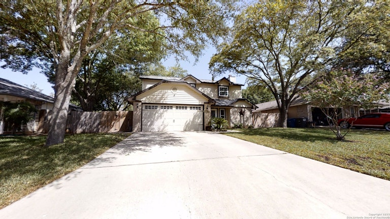 Photo 2 of 32 - 12227 Ridge Spur, San Antonio, TX 78247