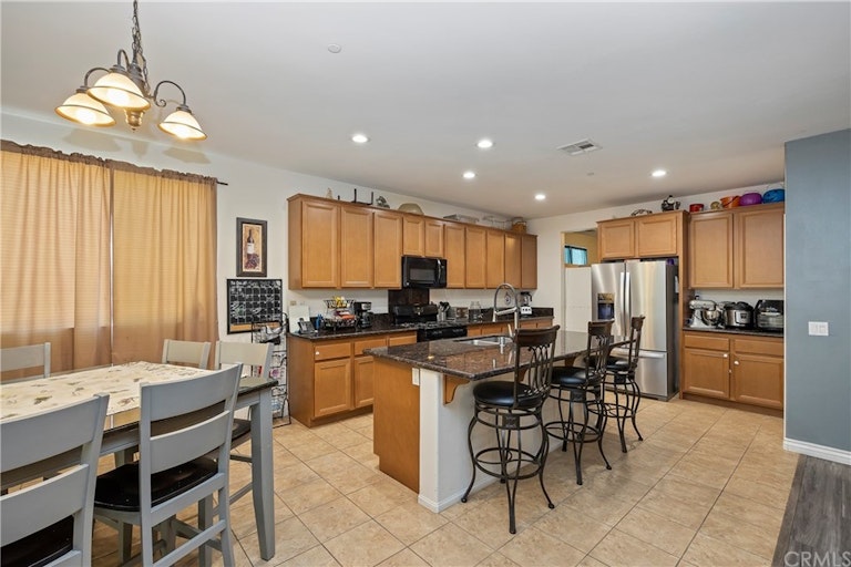 Photo 15 of 26 - 6227 Aubrey Pl, San Bernardino, CA 92407
