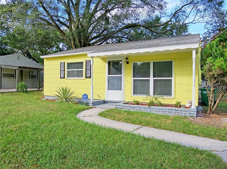 Photo 1 of 9 - 306 E Hydrangia St, Tampa, FL 33612