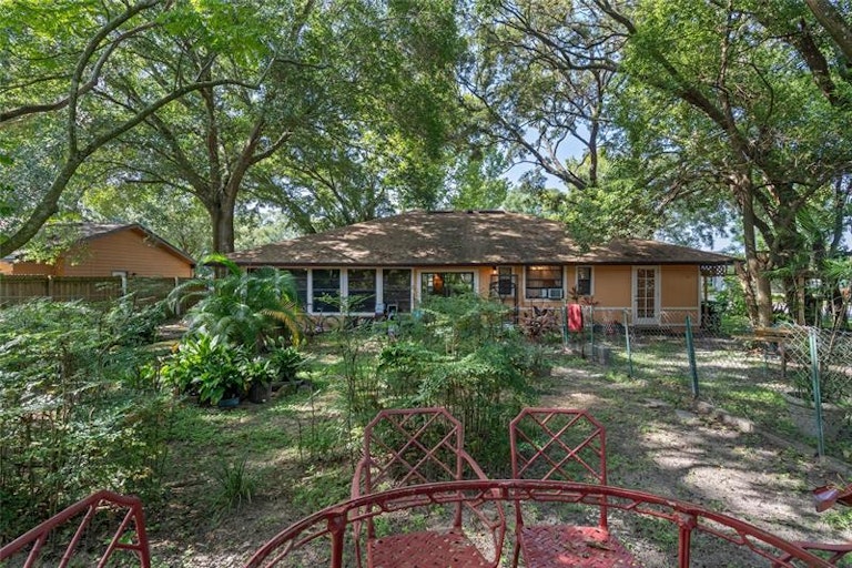 Photo 21 of 22 - 6425 Lynn Rd, Orlando, FL 32810