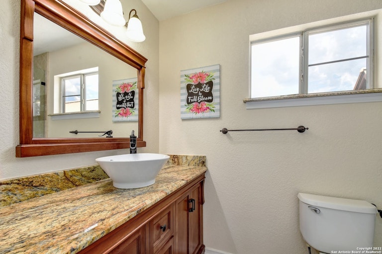 Photo 36 of 51 - 1359 E Ammann Rd, Bulverde, TX 78163