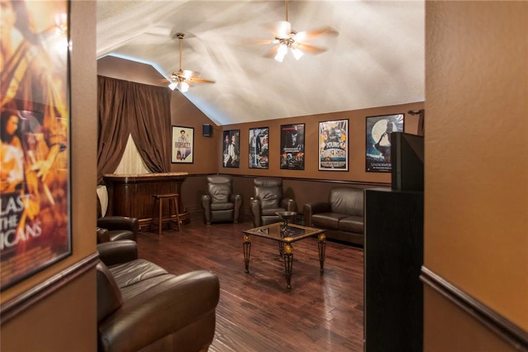 Photo 18 of 40 - 706 Cottonwood Bend Dr, Allen, TX 75002