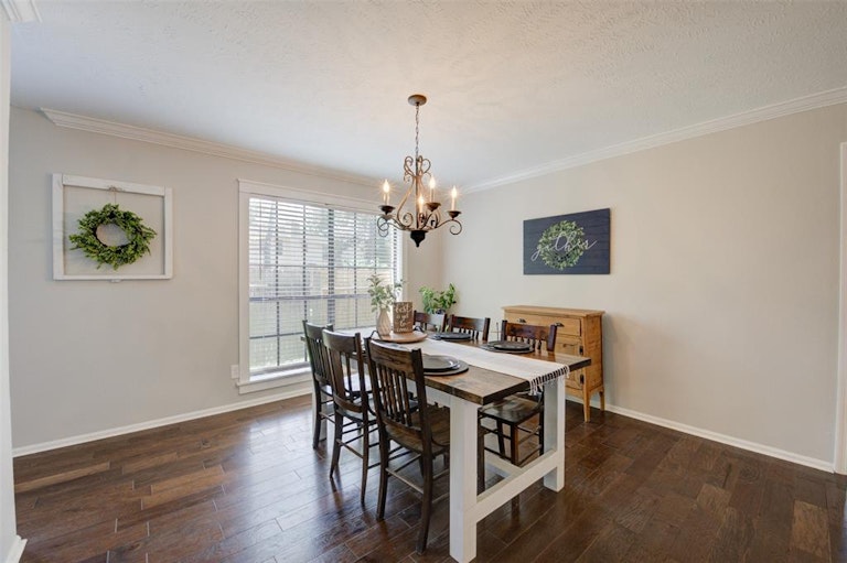 Photo 14 of 48 - 4918 Dobbin Springs Ln, Kingwood, TX 77345