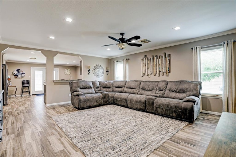 Photo 6 of 22 - 3402 Huisache Blvd, Pearland, TX 77581