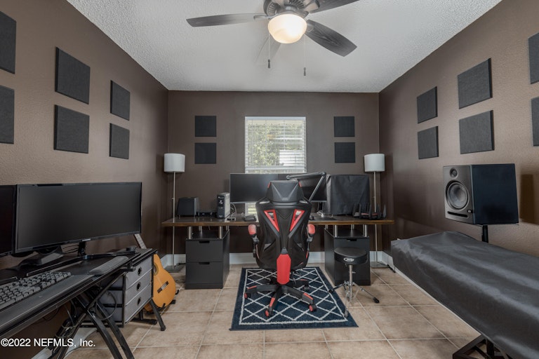 Photo 21 of 28 - 1597 Guardian Ct, Jacksonville, FL 32221