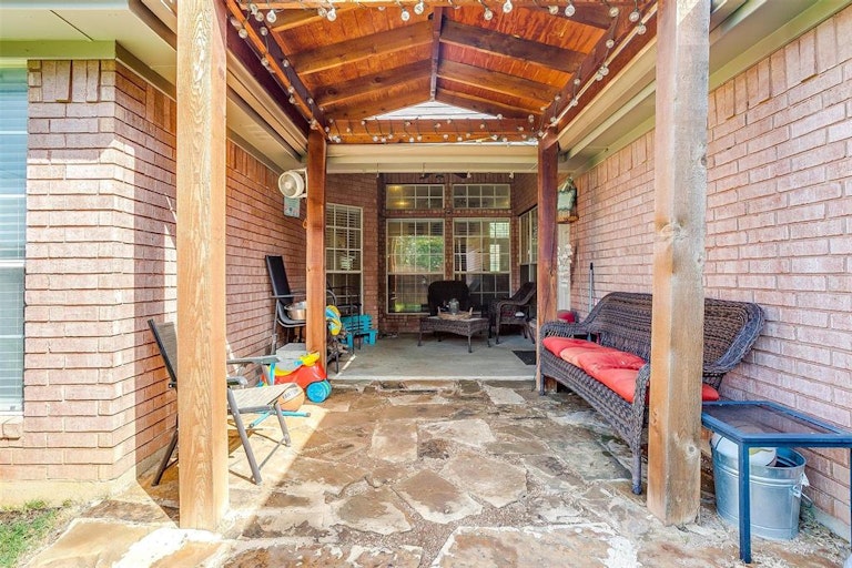 Photo 36 of 40 - 509 Arbor Lawn Dr, Burleson, TX 76028