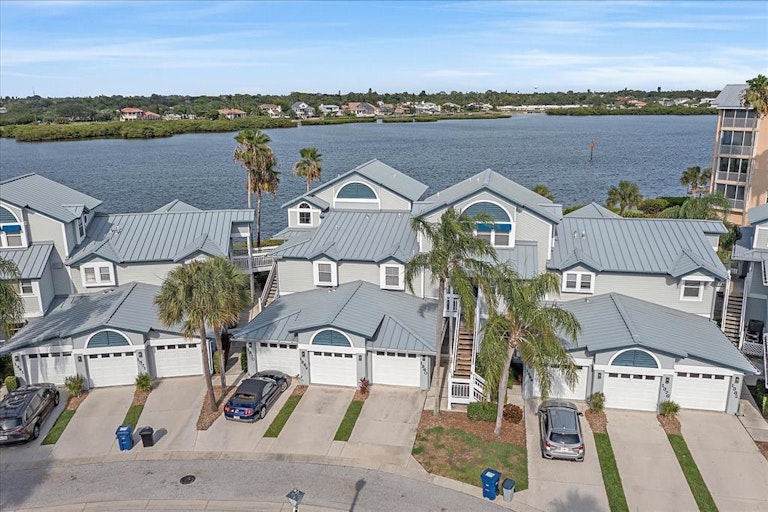 Photo 29 of 44 - 1360 Siesta Bayside Dr #1360-D, Sarasota, FL 34242