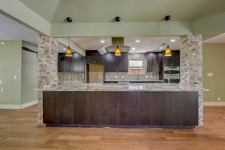 Photo 20 of 43 - 2313 Stone Creek Dr, Plano, TX 75075