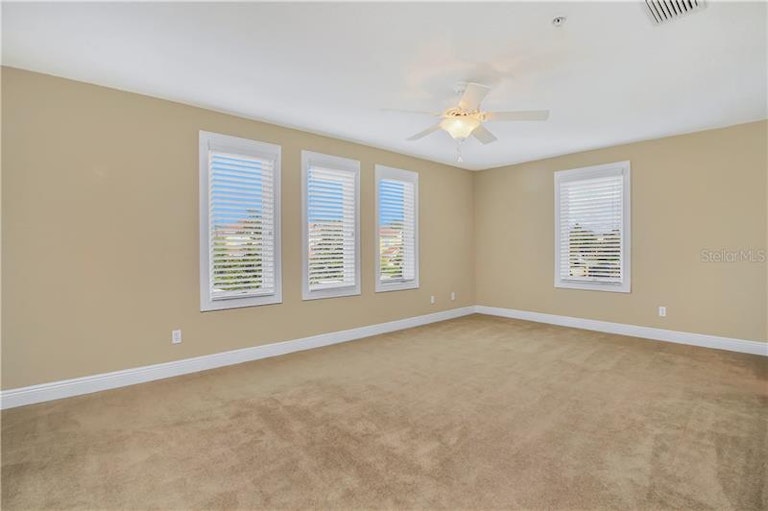Photo 19 of 25 - 1040 Paseo Del Rio NE, Saint Petersburg, FL 33702