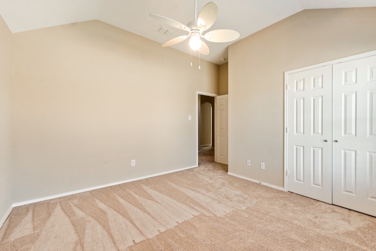 Photo 17 of 24 - 305 Mystic River Trl, Fort Worth, TX 76131