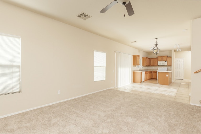 Photo 7 of 27 - 6704 S 54th Ln, Phoenix, AZ 85339