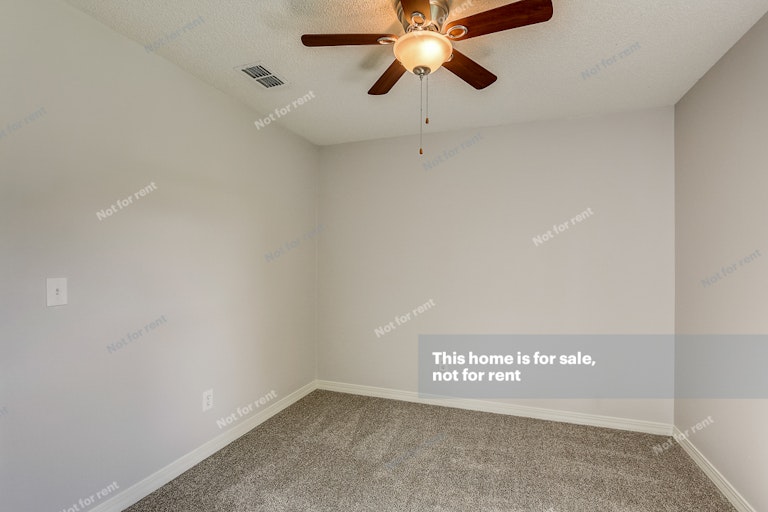 Photo 20 of 31 - 1937 Apopka Dr, Middleburg, FL 32068