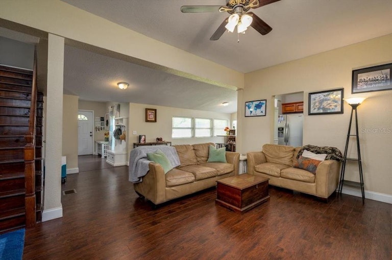 Photo 6 of 30 - 1802 Lenna Ave, Seffner, FL 33584