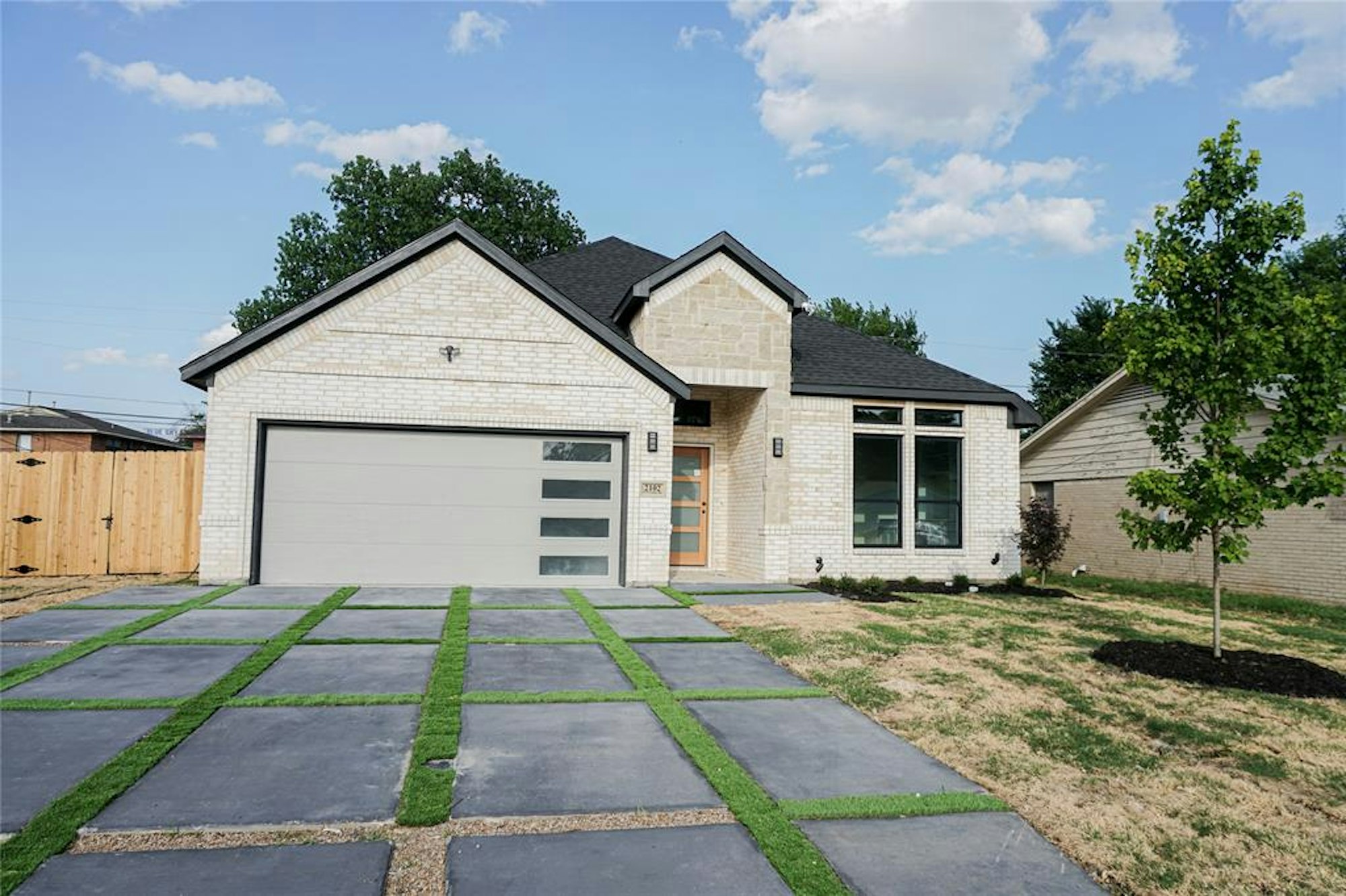 Photo 1 of 13 - 2102 N O Connor Rd, Irving, TX 75061