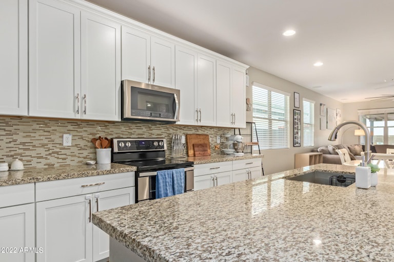 Photo 15 of 35 - 3015 W Laredo Ln, Phoenix, AZ 85085