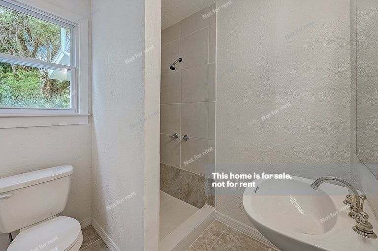 Photo 27 of 27 - 1718 McMillan St, Jacksonville, FL 32209