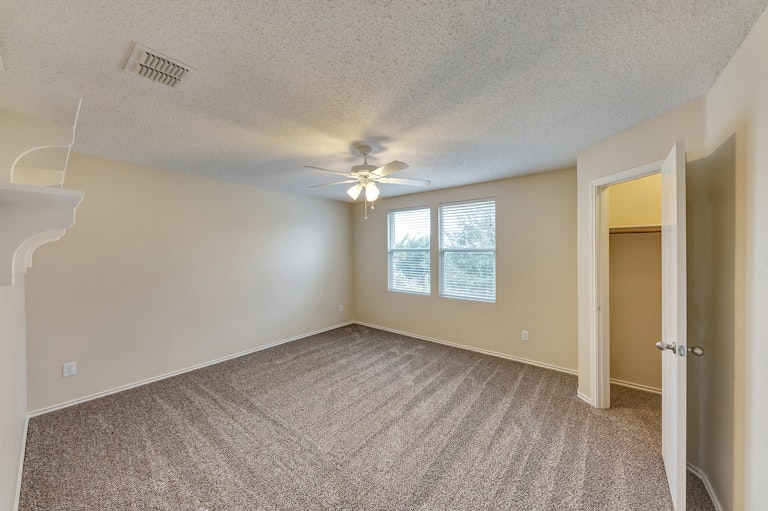 Photo 22 of 26 - 740 Tuscany Trl, Fort Worth, TX 76179