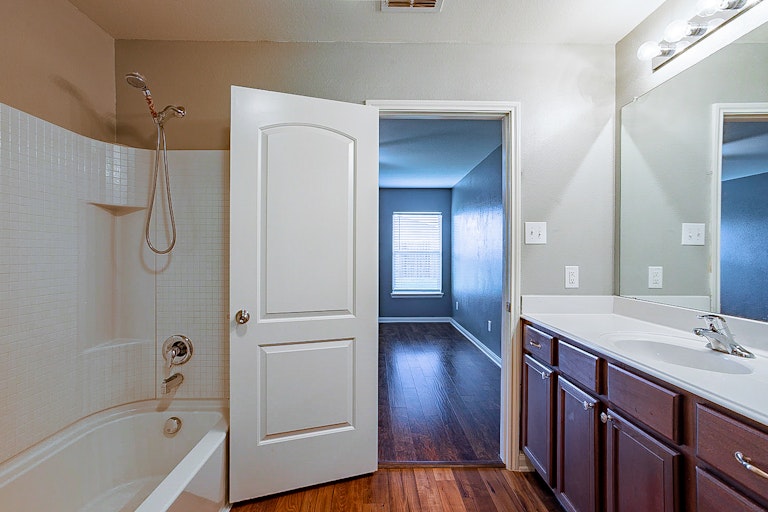 Photo 6 of 20 - 2029 Cone Flower Dr, Forney, TX 75126