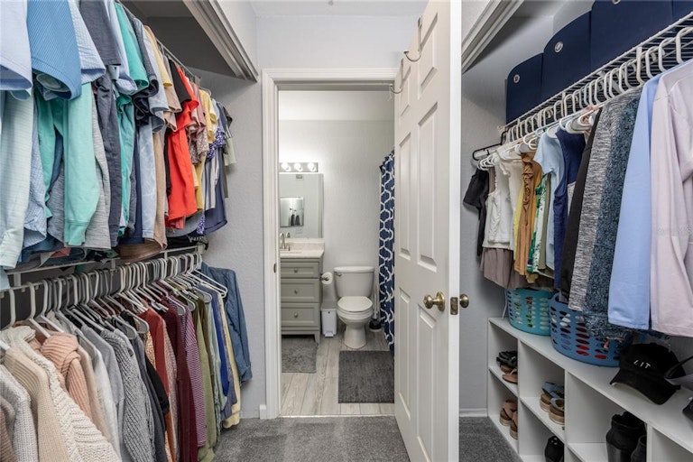 Photo 23 of 35 - 850 S Tamiami Trl #522, Sarasota, FL 34236