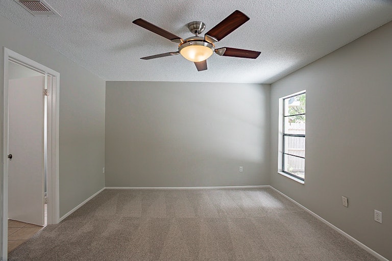 Photo 12 of 20 - 1237 Silver Palm Dr, Altamonte Springs, FL 32714