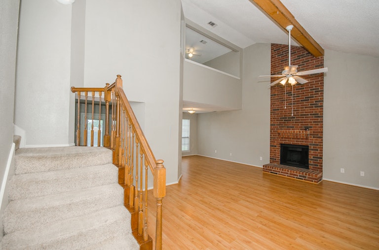Photo 5 of 26 - 7701 Rice Dr, Rowlett, TX 75088