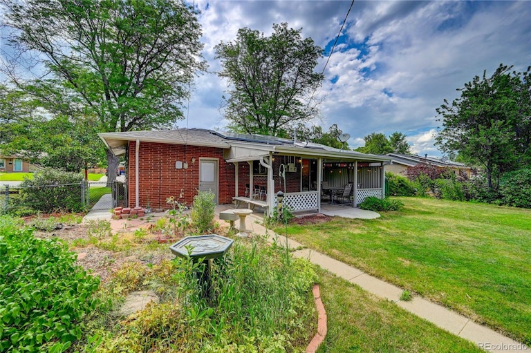 Photo 19 of 30 - 30 S Estes St, Lakewood, CO 80226