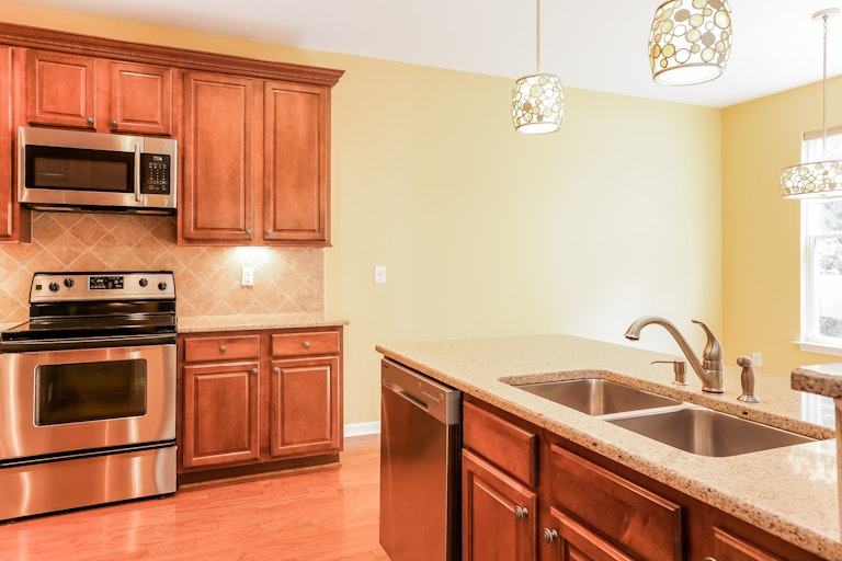 Photo 10 of 23 - 424 Hilltop View St, Cary, NC 27513