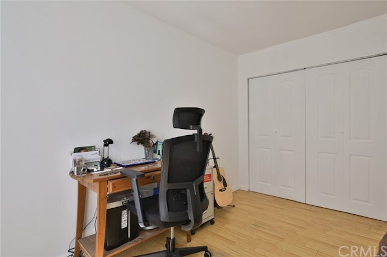 Photo 19 of 31 - 601 W 108th St, Los Angeles, CA 90044