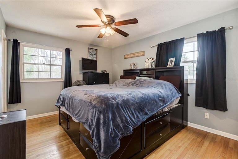 Photo 22 of 33 - 5427 Harbor Dr W, Lakeland, FL 33809