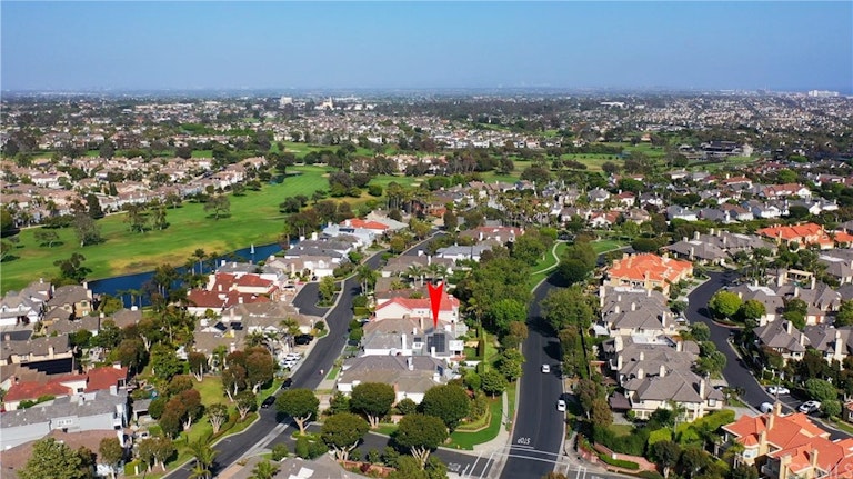 Photo 45 of 47 - 19365 Woodlands Dr, Huntington Beach, CA 92648