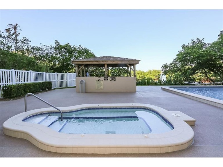 Photo 18 of 22 - 7050 Sunset Dr S #614, South Pasadena, FL 33707