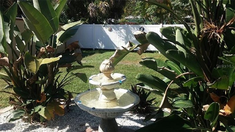 Photo 5 of 25 - 4420 58th St W, Bradenton, FL 34210