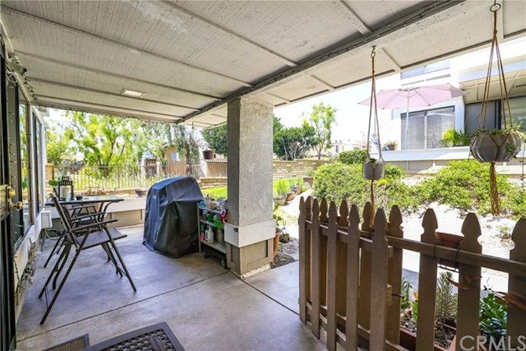 Photo 28 of 39 - 25631 Mont Pointe #7D, Lake Forest, CA 92630