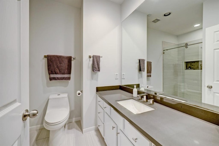 Photo 13 of 20 - 3001 Murworth Dr #501, Houston, TX 77025