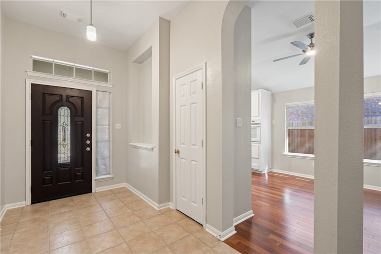 Photo 13 of 25 - 4125 Gazley Ln, Austin, TX 78732