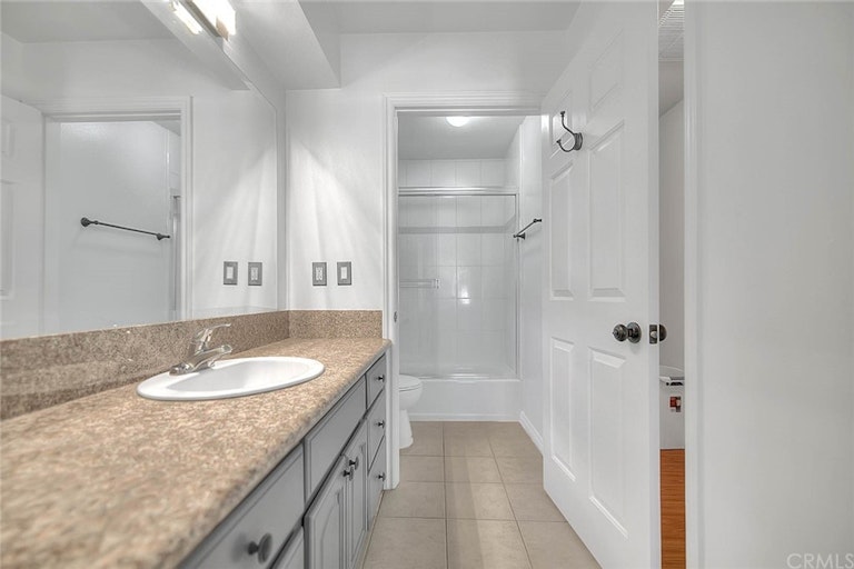 Photo 31 of 57 - 3711 Baldwin St #708, Los Angeles, CA 90031