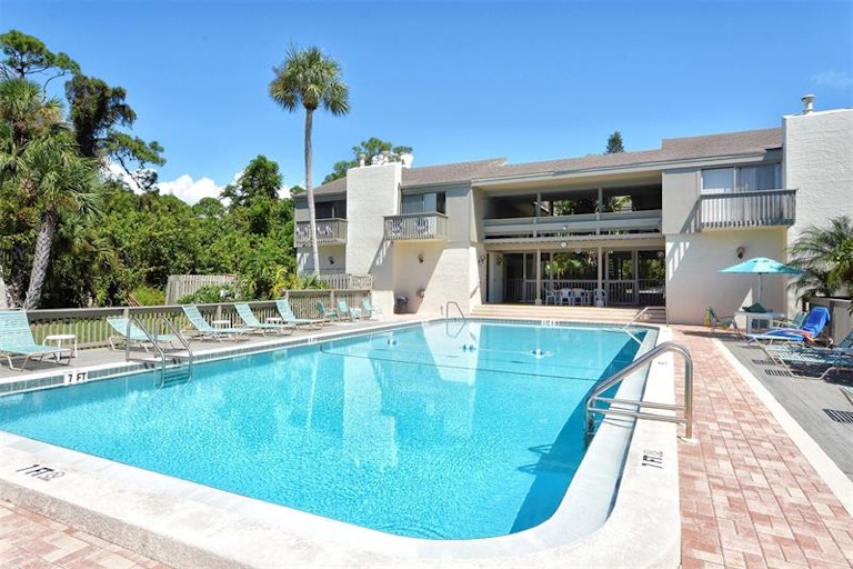 Photo 50 of 77 - 306 Pine Run Dr, Osprey, FL 34229