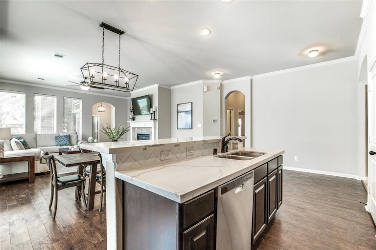 Photo 11 of 34 - 9315 Mystic Falls Ln, Humble, TX 77396