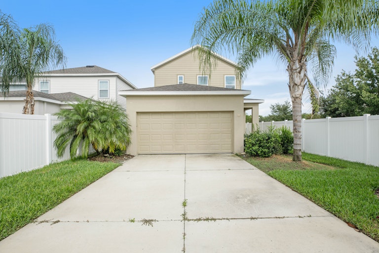 Photo 12 of 19 - 2493 Cornerstone St, Odessa, FL 33556