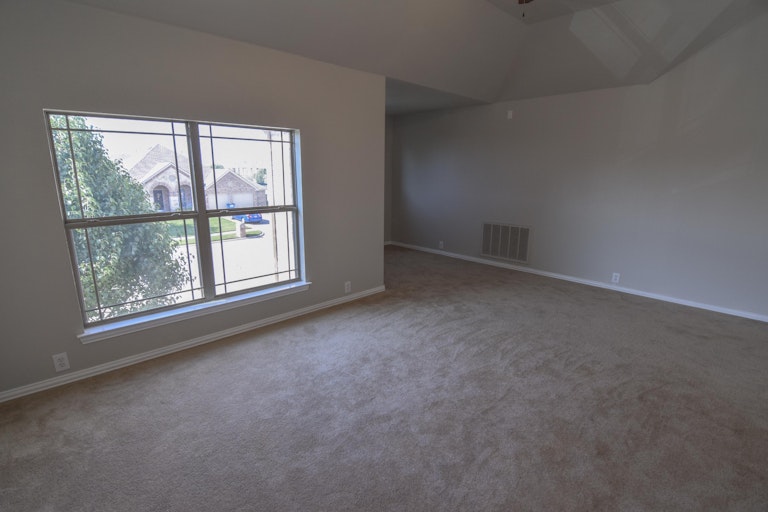 Photo 23 of 36 - 2732 Pine Trail Dr, Little Elm, TX 75068