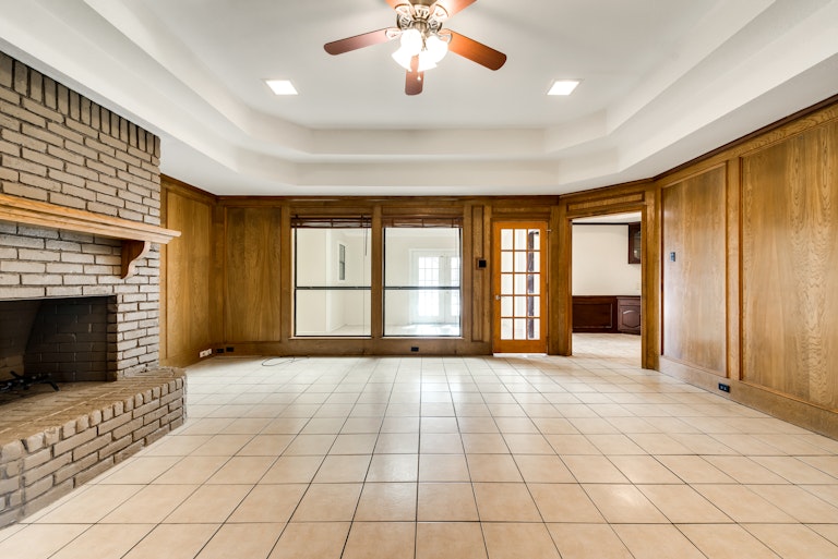 Photo 12 of 29 - 1814 Westshore Dr, Garland, TX 75043