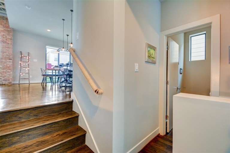 Photo 15 of 49 - 5638 Petty St Unit C, Houston, TX 77007
