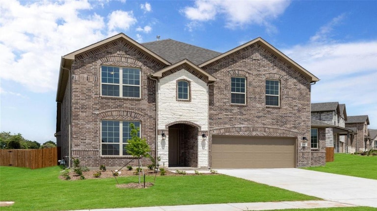 Photo 2 of 28 - 2260 High Plain Ln, Waxahachie, TX 75167