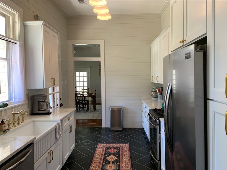 Photo 17 of 36 - 515 E 8th St, Georgetown, TX 78626