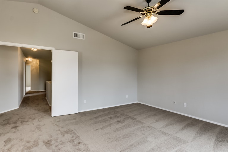 Photo 19 of 36 - 8539 W Sheridan St, Phoenix, AZ 85037