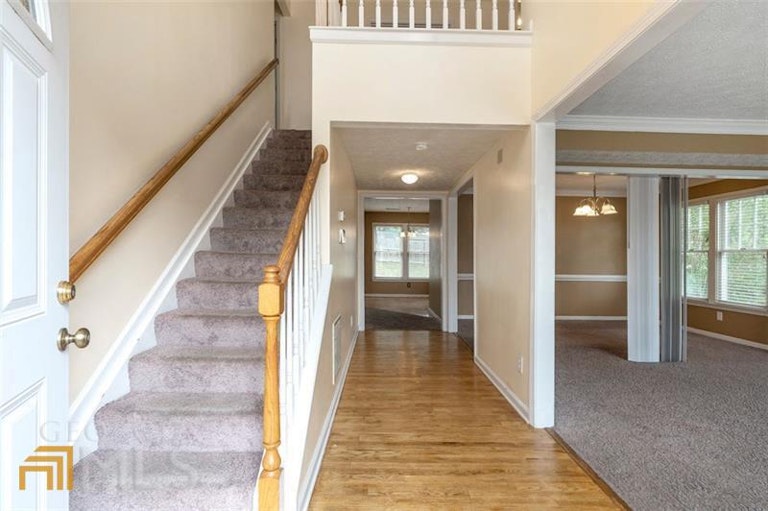 Photo 3 of 18 - 1215 Carlysle Park Dr, Lawrenceville, GA 30044