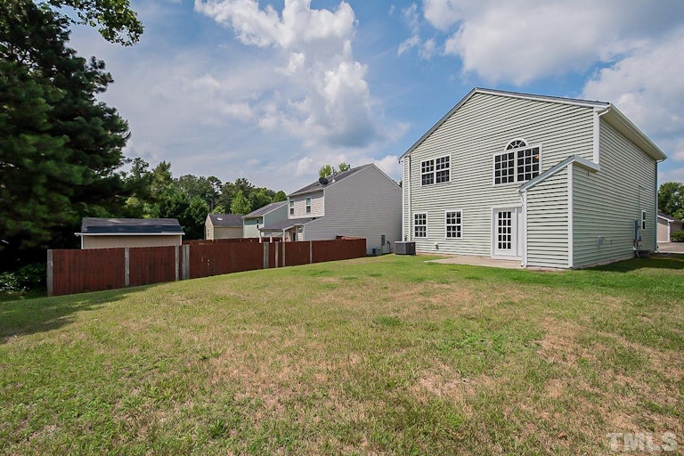 Photo 21 of 22 - 510 Cove Hollow Dr, Durham, NC 27703