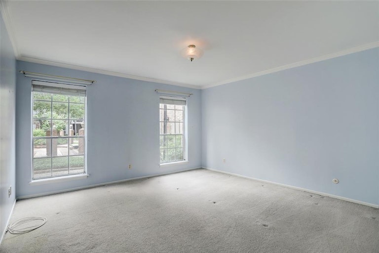 Photo 7 of 18 - 357 N Post Oak Ln #102, Houston, TX 77024