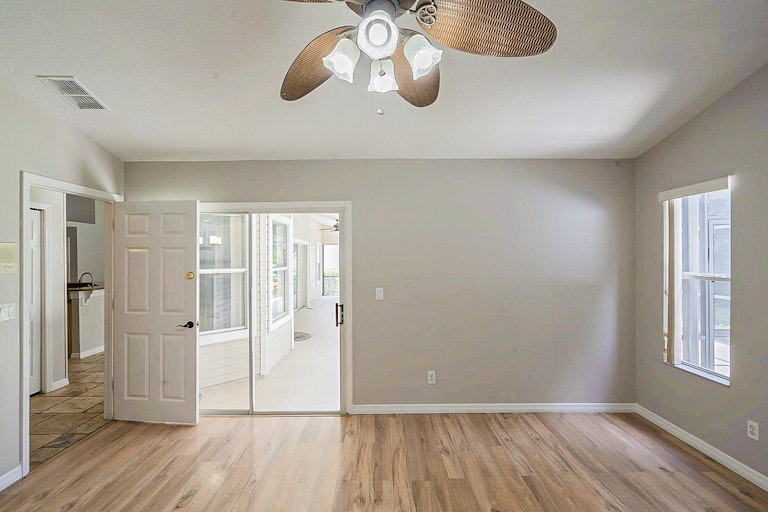 Photo 17 of 30 - 10455 Carlson Cir, Clermont, FL 34711
